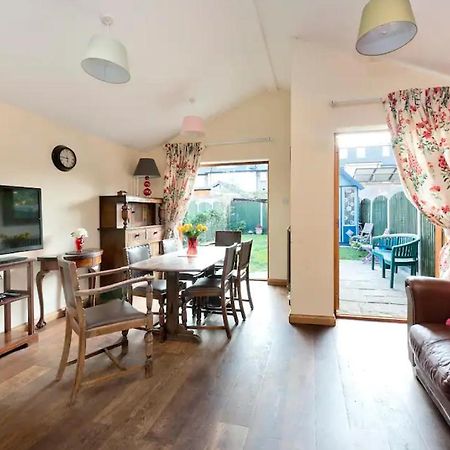 Lovely Three Bedroomed House, Parking 2 Cars London Luaran gambar