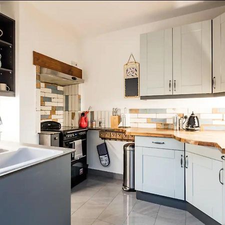 Lovely Three Bedroomed House, Parking 2 Cars London Luaran gambar