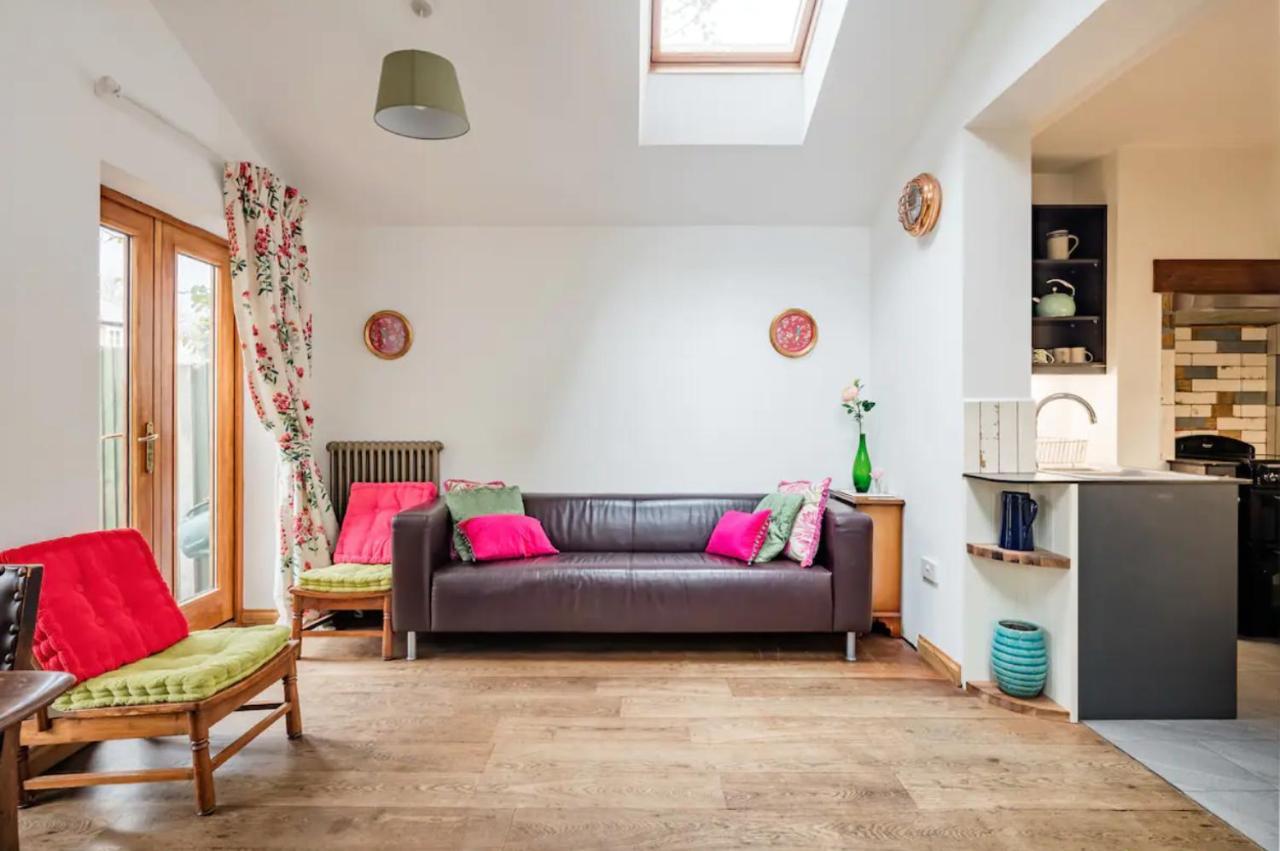 Lovely Three Bedroomed House, Parking 2 Cars London Luaran gambar