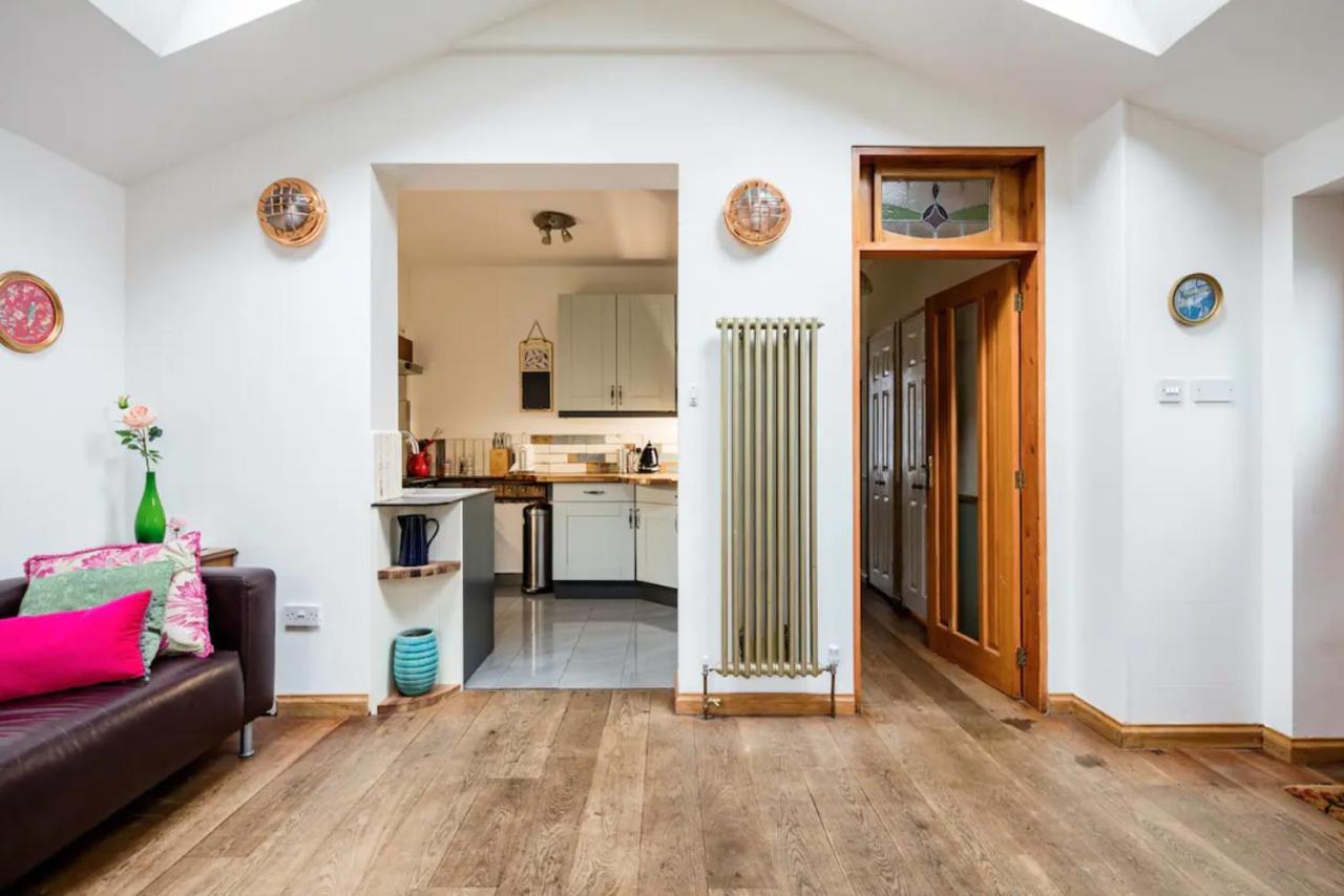 Lovely Three Bedroomed House, Parking 2 Cars London Luaran gambar