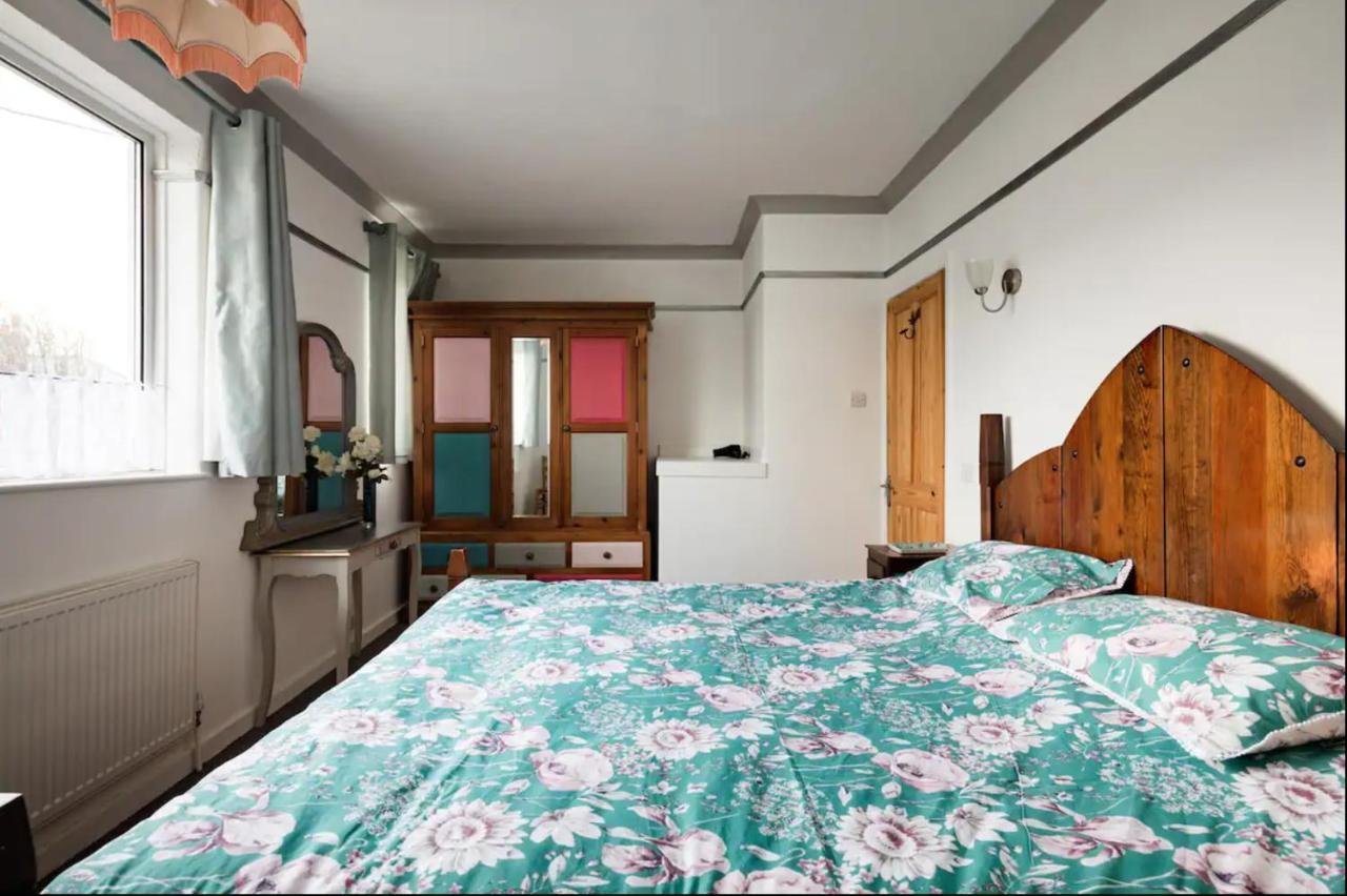 Lovely Three Bedroomed House, Parking 2 Cars London Luaran gambar
