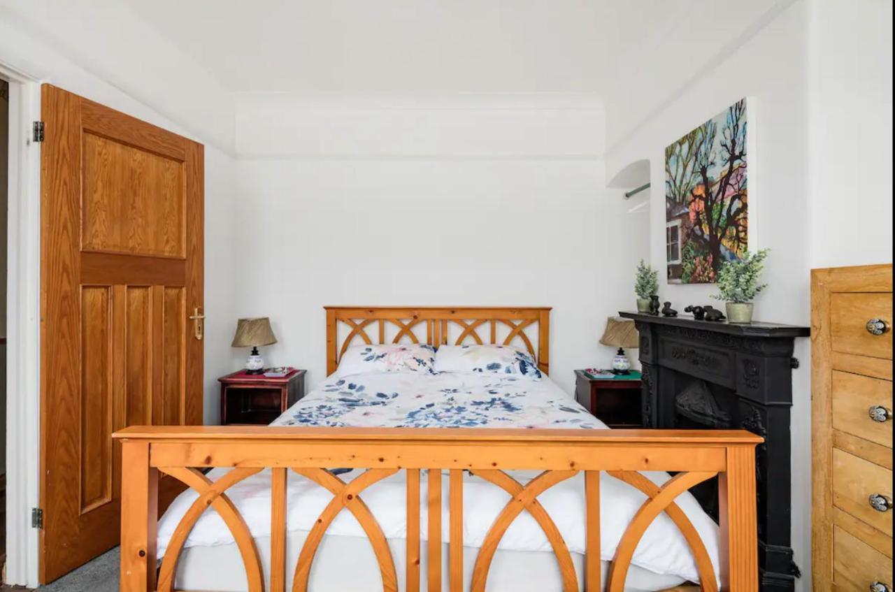 Lovely Three Bedroomed House, Parking 2 Cars London Luaran gambar