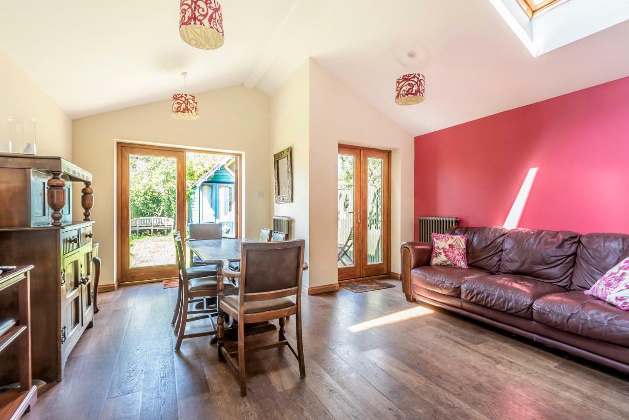 Lovely Three Bedroomed House, Parking 2 Cars London Luaran gambar
